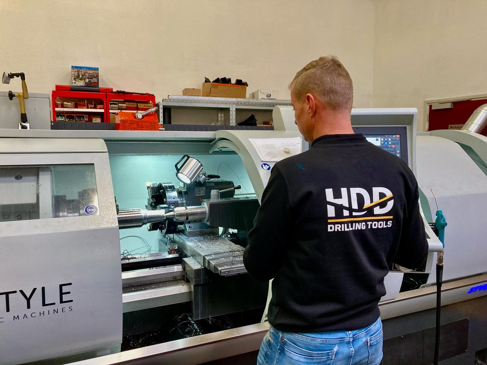 HDD workshop: repairs and custom engineering